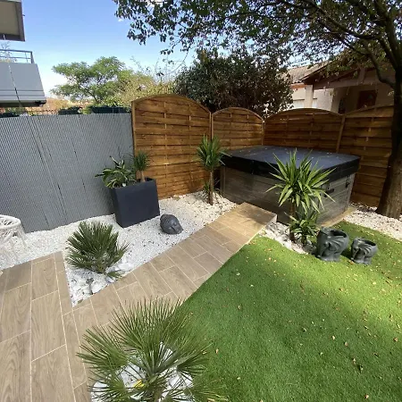 Le Jungle : T2 Avec Jardin Et Jacuzzi Apartmán