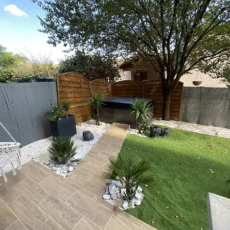 Le Jungle : T2 Avec Jardin Et Jacuzzi